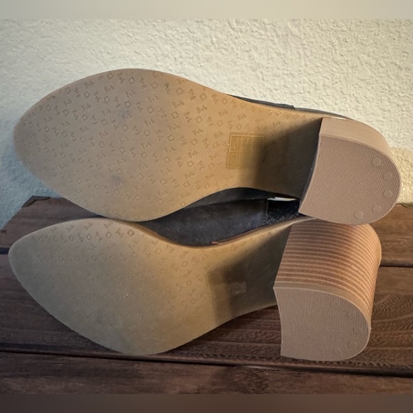 Dolce Vita DV8 Shai Bootie NWOB - Picture 9 of 10